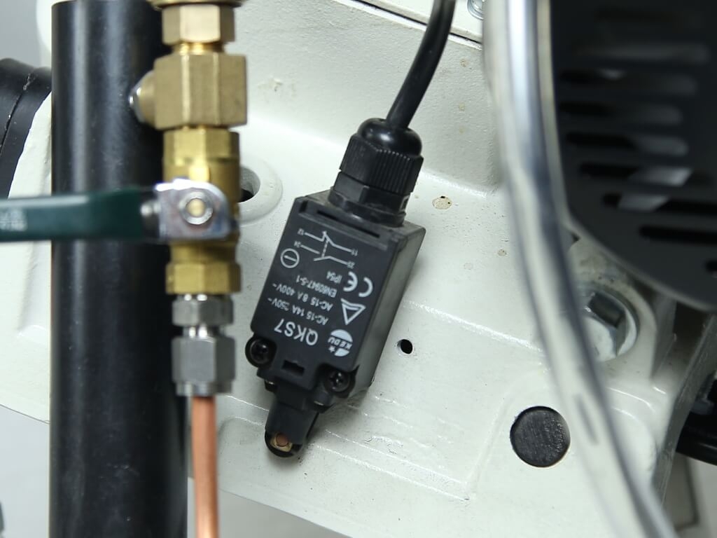 Ленточнопильный станок с гидроразгрузкой MetalMaster BSM-128HDRC 220V