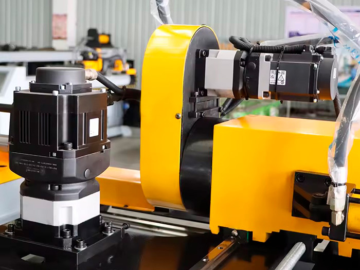 Автоматический трубогибочный станок с ЧПУ DW115CNC