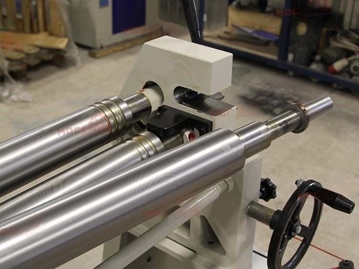 Вальцы с электроприводом Bendmak CY 75-12/2.0M