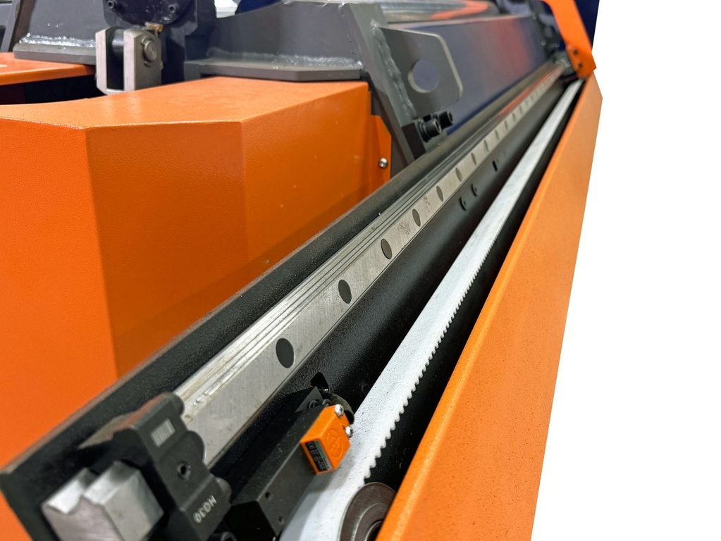 Автоматический вальцовочный станок FBM 1.0x1500