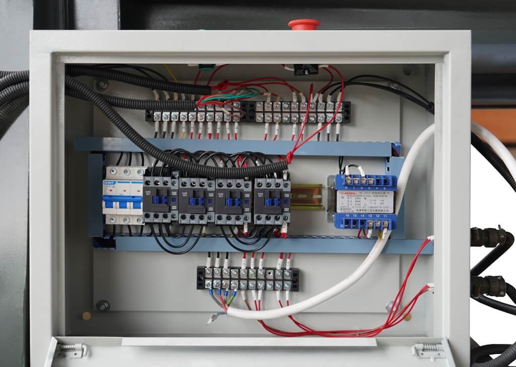 Электромеханический листогиб Metal Master MEF 2515