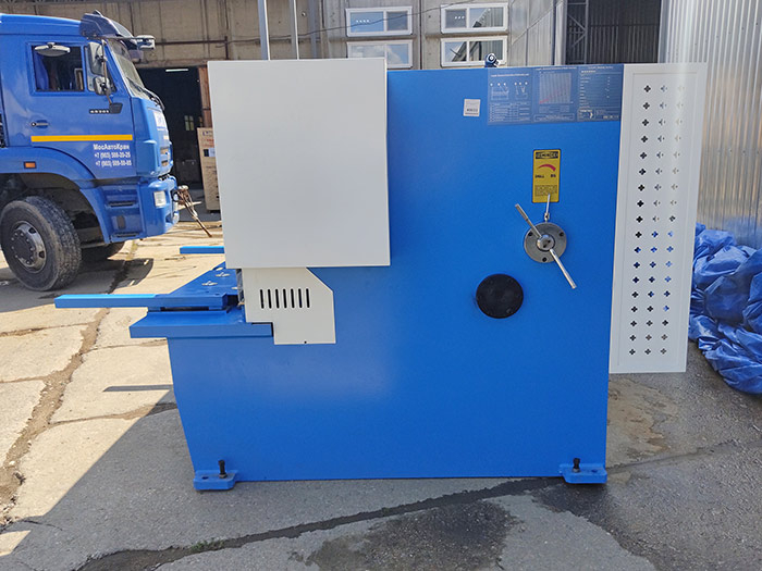 Гидравлическая гильотина QC12Y 12x2500 с ЧПУ Е21S