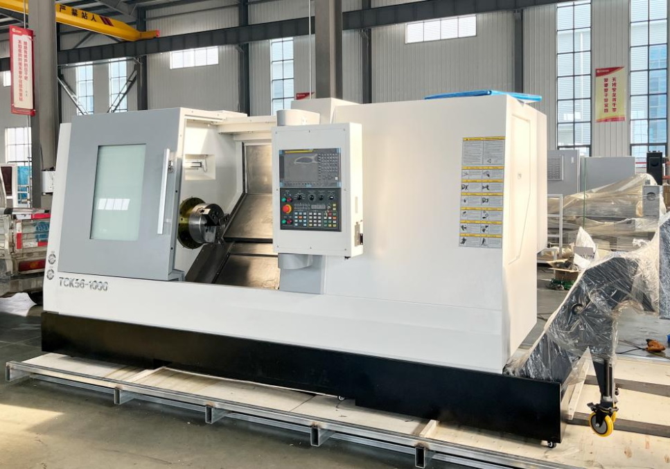 Горизонтальные токарные станки MetalCraft TCK56-1000 c ЧПУ Fanuc (TCK56-1000.F11/15.A2-8.12T.254T)