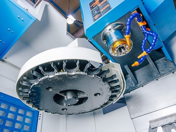 Вертикальный обрабатывающий центр с ЧПУ MetalTec TOPMILL 850S
