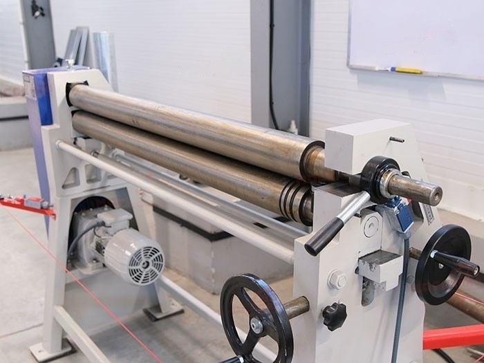 Электромеханические вальцы Bendmak CY 90-12/3.0M