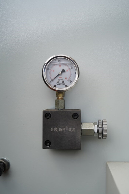 Листогибочный пресс Metal Master HPJ 2580 N c ЧПУ E22