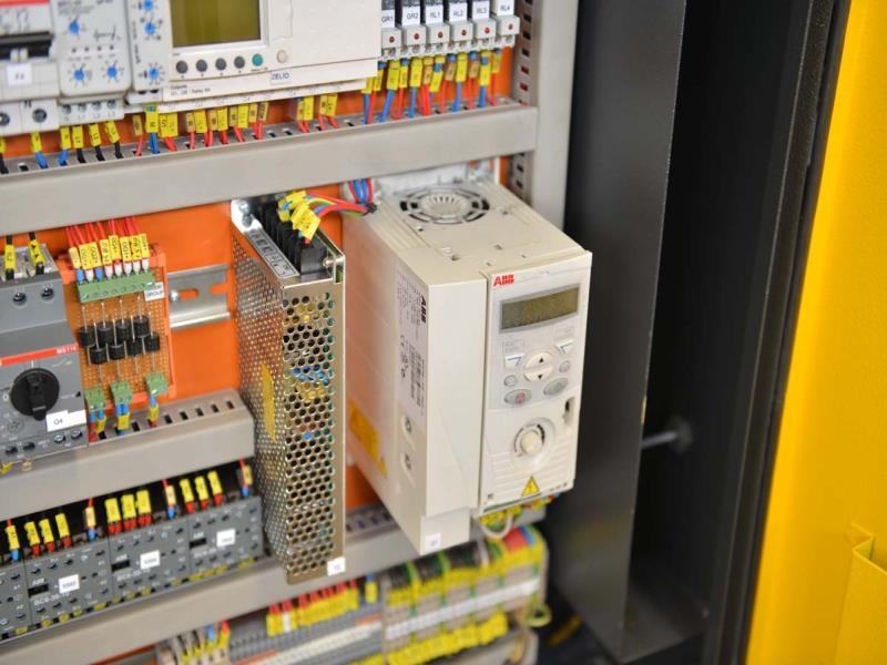 Ленточнопильный станок BekaMak BMSO 325 CGH NC