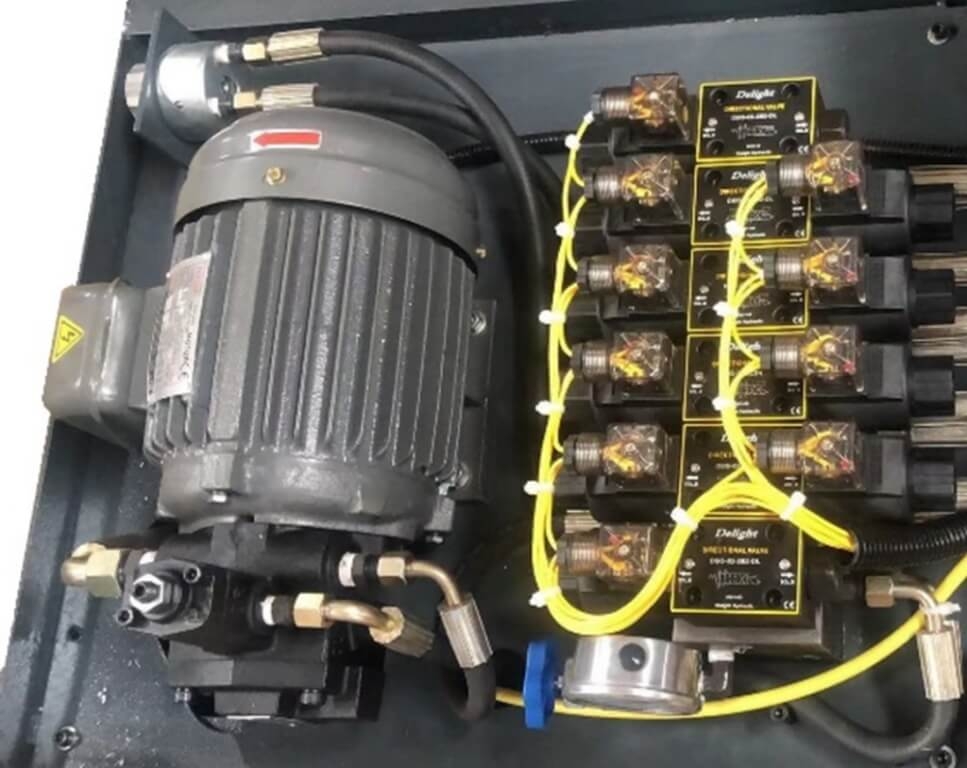 Автоматический ленточнопильный станок MetalMaster MSK-350