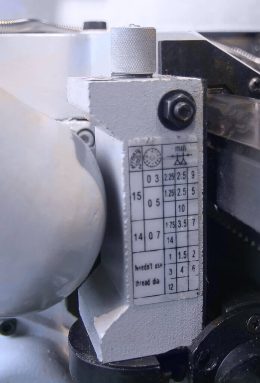 Универсальный токарно-винторезный станок Metal Master ZH 66300 DRO RFS